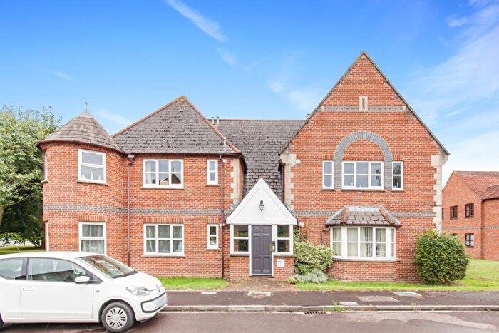 1 Bedroom Apartment To Rent In Field Gardens, Steventon, OX13