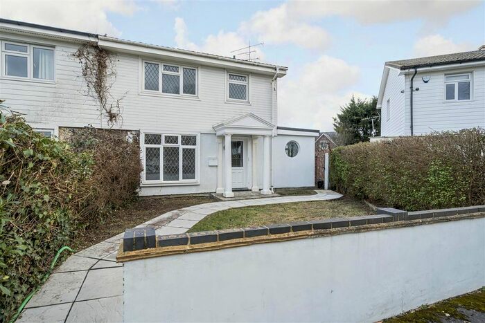 3 Bedroom Semi-Detached House To Rent In Princess Avenue, Windsor, SL4