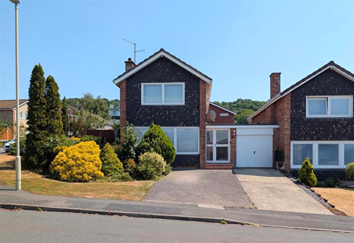 3 Bedroom Link Detached House For Sale In Firwood Drive, Tuffley, Gloucester, GL4