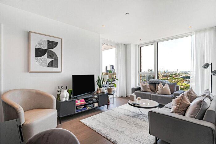 2 Bedroom Apartment To Rent In Gasholder Place, London, SE11