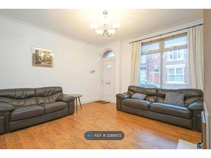 2 Bedroom Terraced House To Rent In Victoria Grove, Leeds, LS9