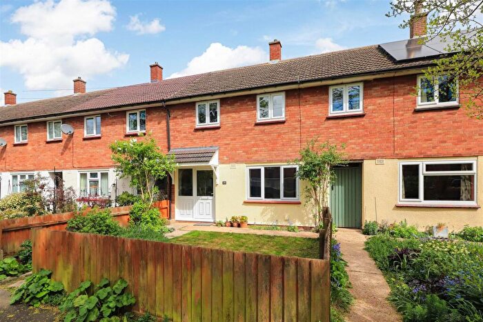 3 Bedroom Terraced House For Sale In Beales Way, Cambridge, CB4