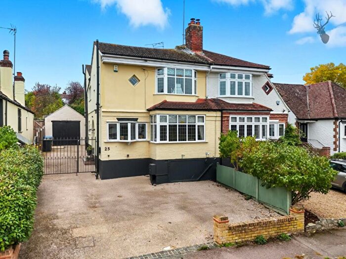 3 Bedroom Semi-Detached House For Sale In Dukes Avenue, Theydon Bois, CM16