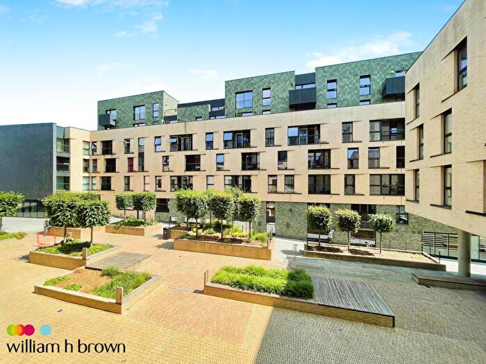 2 Bedroom Flat To Rent In Carnegie Court, Burgess Springs, Chelmsford, CM1