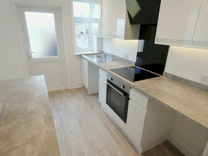 3 Bedroom End Of Terrace House To Rent In Brook Street North, Fulwood, PR2