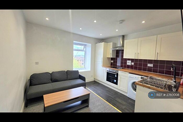 2 Bedroom Flat To Rent In Rosefield Street, Dundee, DD1