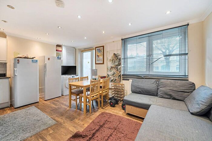 3 Bedroom Flat For Sale In Bayham Street, Camden Town, London, NW1