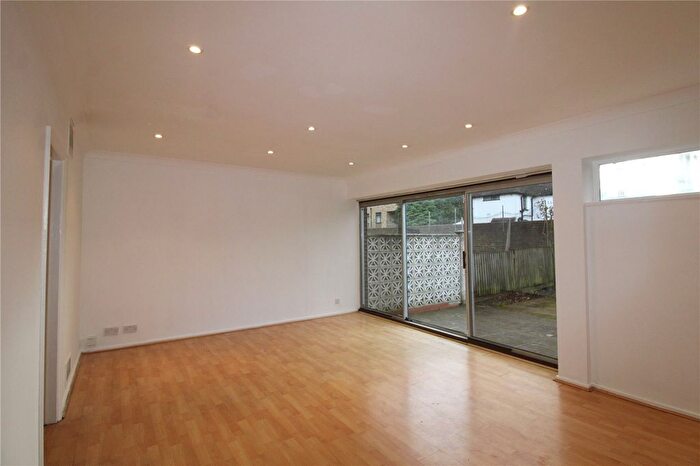 4 Bedroom End Of Terrace House To Rent In Park Hill Rise, Croydon, CR0