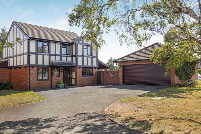 4 Bedroom Detached House For Sale In Wyedean Rise, Hereford, Herefordshire, HR2