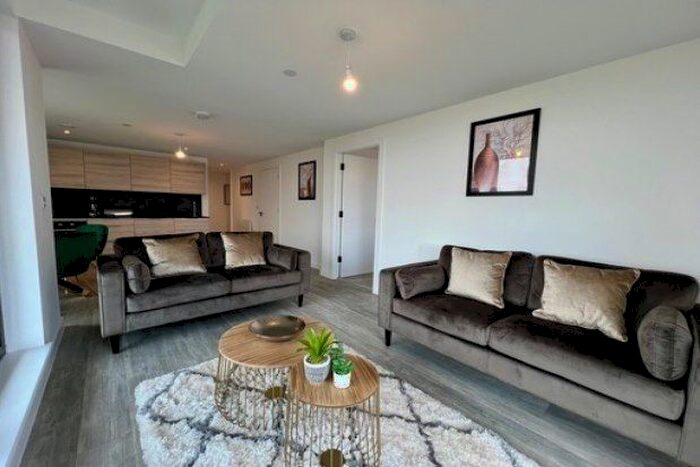 2 Bedroom Flat To Rent In Urban Green, Manchester, M16