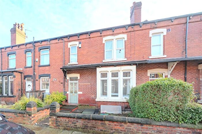 4 Bedroom Terraced House For Sale In Aberdeen Grove, Leeds, West Yorkshire, LS12