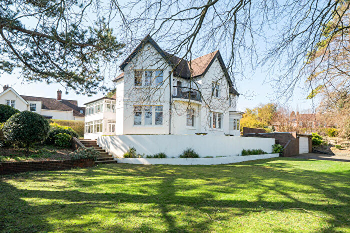 5 Bedroom Detached House For Sale In Cliff Way, Compton, SO21