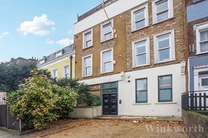 2 Bedroom Flat For Sale In Lewisham Way, London, SE14