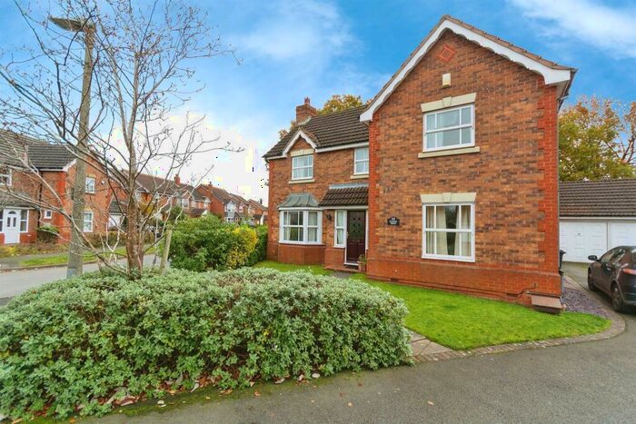 4 Bedroom House To Rent In Glaston Drive, Solihull, West Midlands, B91