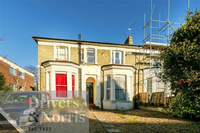 Studio To Rent In Alexandra Grove, London, N12