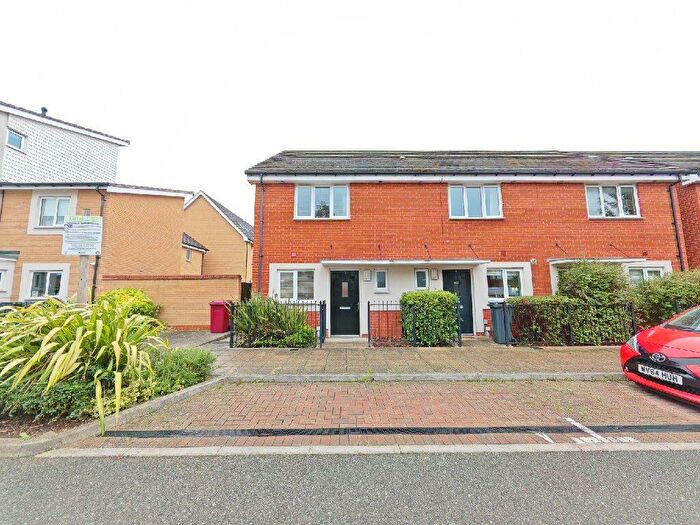 2 Bedroom End Of Terrace House For Sale In St. Agnes Way, Reading, RG2