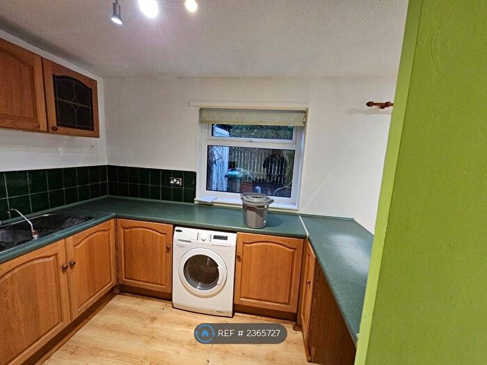 3 Bedroom Terraced House To Rent In Broad Eadow Road, Nottingham, NG6