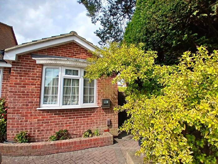 1 Bedroom Flat To Rent In Goodwood Road, Redhill, RH1