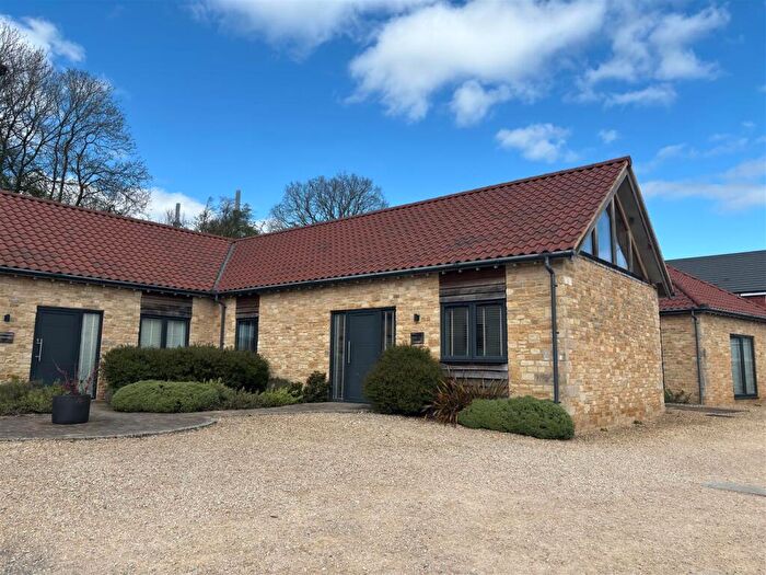 4 Bedroom Barn Conversion For Sale In Patterdown Farm, Patterdown, Chippenham, SN15