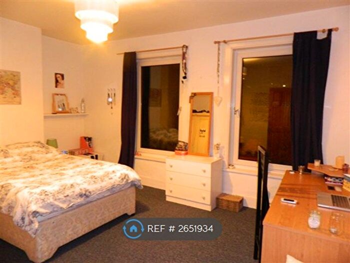 4 Bedroom Terraced House To Rent In Well Street, Exeter, EX4