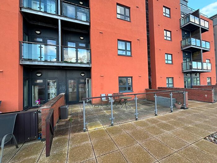 1 Bedroom Flat To Rent In Altamar, Swansea, SA1