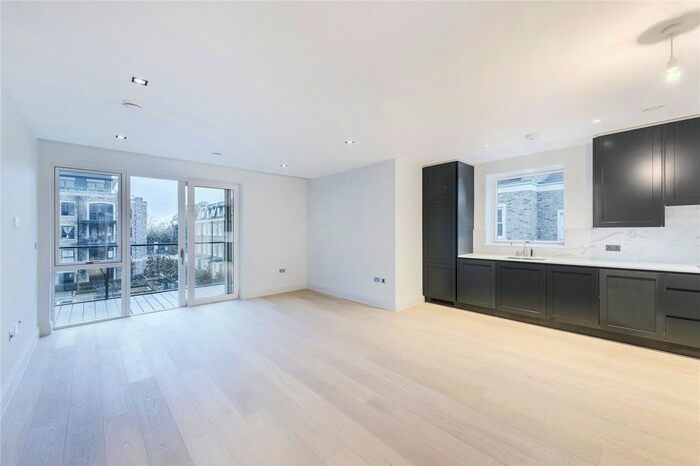 2 Bedroom Flat To Rent In Renaissance Square Apartments, Palladian Gardens, Chiswick, London, W4