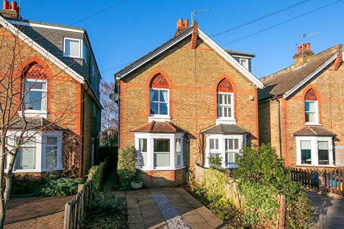 3 Bedroom Semi Detached House For Sale In Munster Road, Teddington, Middlesex, TW11