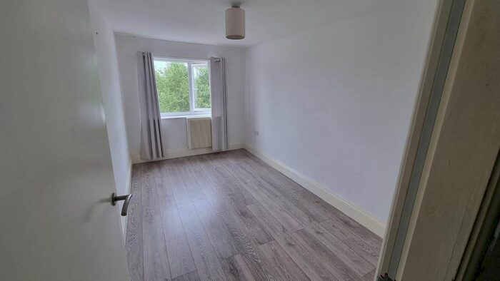 2 Bedroom Flat To Rent In Launceston Road, Wigston, LE18