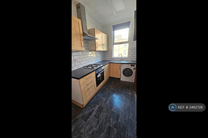 2 Bedroom Terraced House To Rent In Bankfield Terrace, Leeds, LS4