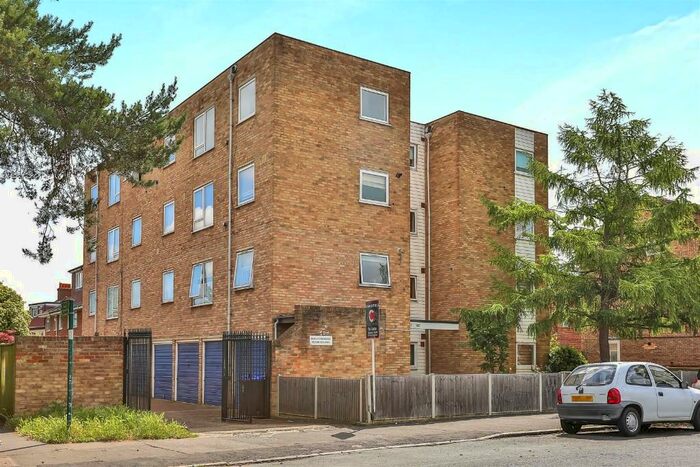 1 Bedroom Apartment To Rent In St. James Road, Sutton, Surrey, SM1