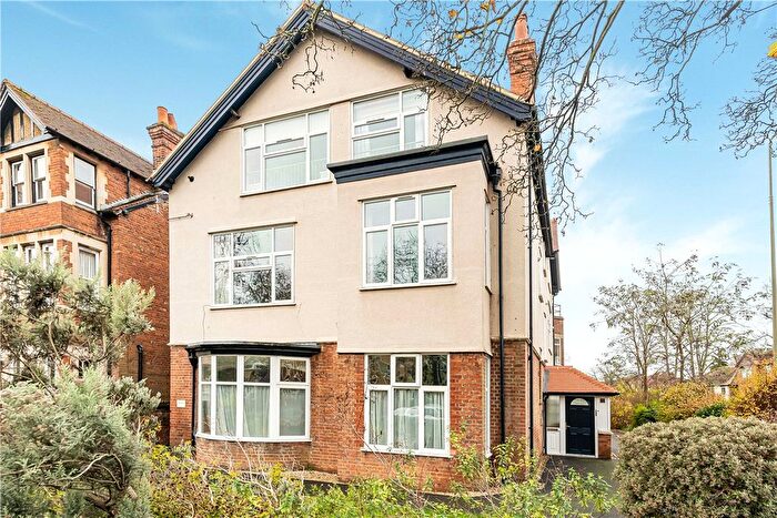 3 Bedroom Flat To Rent In Banbury Road, Oxford, Oxfordshire, OX2