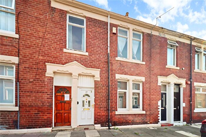 3 Bedroom Flat For Sale In Willow Grove, Wallsend, Tyne And Wear, NE28