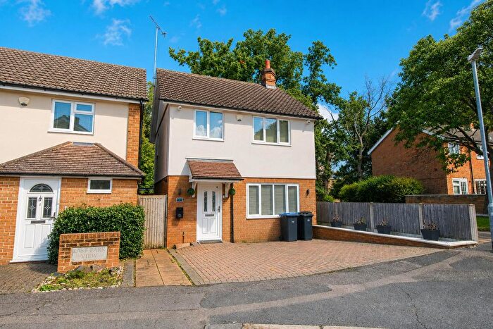 3 Bedroom Detached House For Sale In East Park View, East Park, Old Harlow, CM17