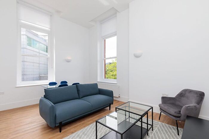 2 Bedroom Apartment To Rent In City Road, London, EC1V