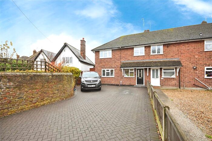 3 Bedroom End Terrace House For Sale In Broomfield Road, Chelmsford, Essex, CM1