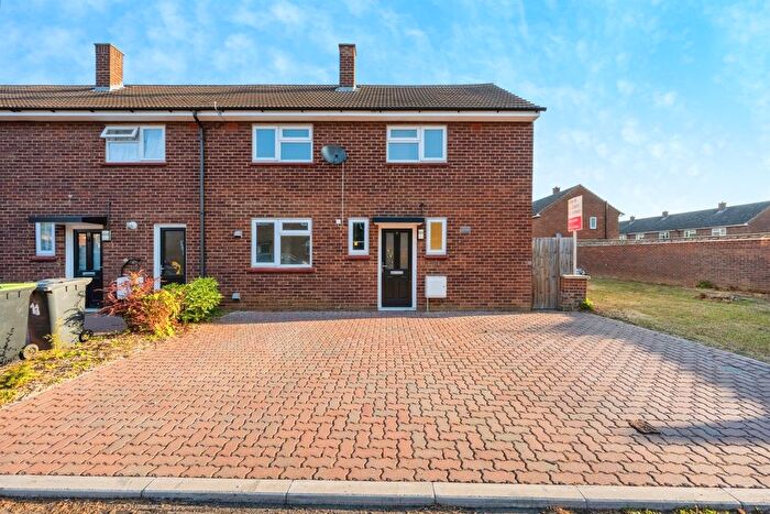 3 Bedroom Semi-Detached House For Sale In Tedder Avenue, Henlow, SG16