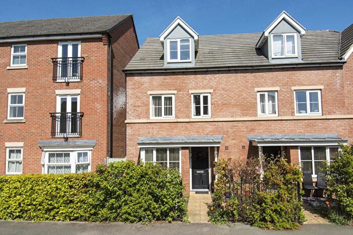 4 Bedroom Town House For Sale In Freshman Way, Market Harborough, LE16