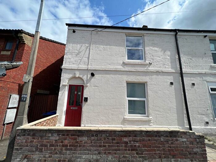 1 Bedroom Flat To Rent In Bond Street, Trowbridge, Wiltshire, BA14
