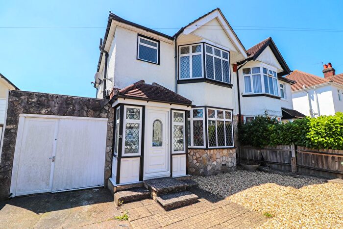 5 Bedroom Semi-Detached House To Rent In Ripstone Gardens, Southampton, SO17