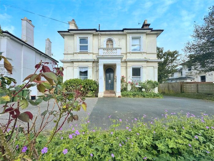 Studio To Rent In St. James Road, Tunbridge Wells, Kent, TN1