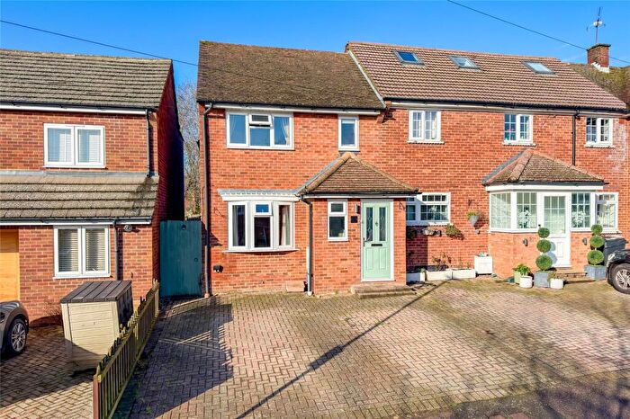 3 Bedroom End Of Terrace House For Sale In Lawrance Road, St. Albans, Hertfordshire, AL3