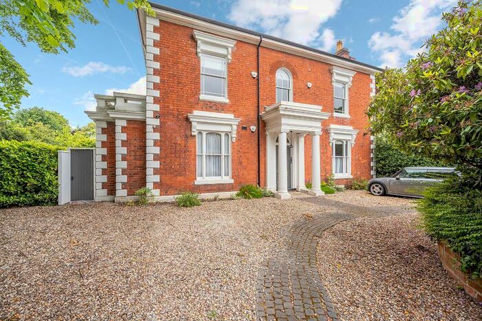 2 Bedroom Apartment To Rent In Portland Road, Edgbaston, Birmingham, B16