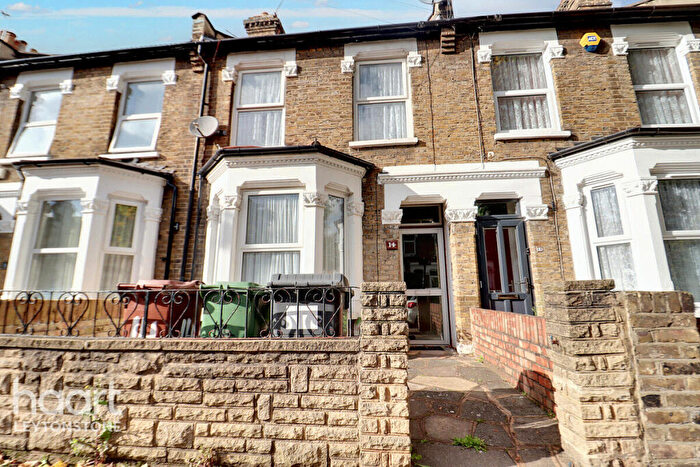 3 Bedroom Terraced House For Sale In Dunedin Road, London, E10
