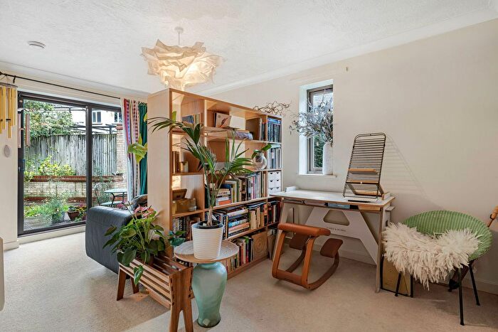 1 Bedroom Flat For Sale In Homefield Mews, Beckenham, BR3