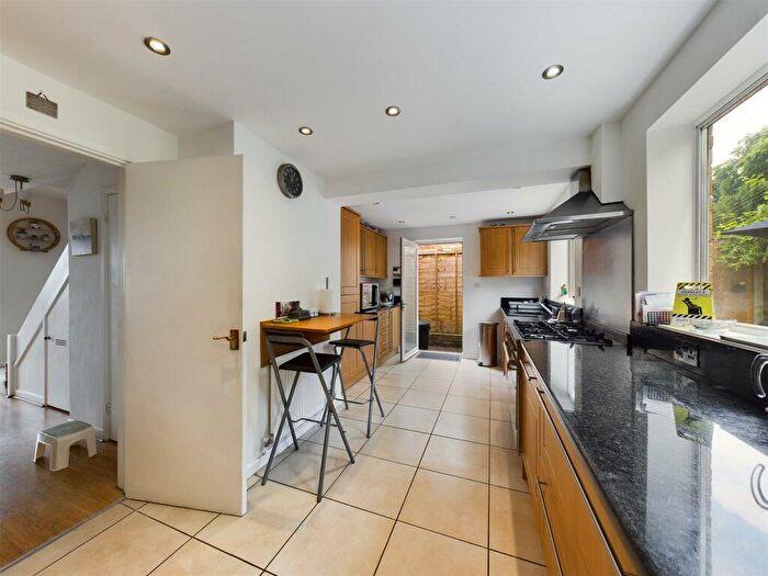 4 Bedroom Detached House For Sale In Pound Hill, Crawley, RH10