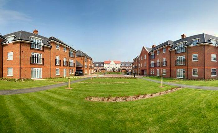 1 Bedroom Flat To Rent In Centaurus Square, St Albans, Hertfordshire, AL2
