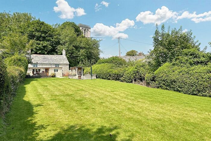 3 Bedroom End Of Terrace House For Sale In Kingston, BH20