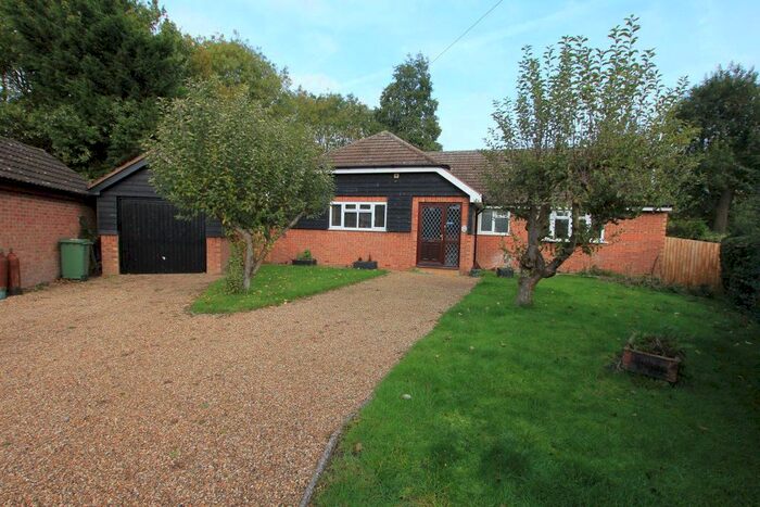 4 Bedroom Bungalow To Rent In Brightside Close, Billericay, CM12