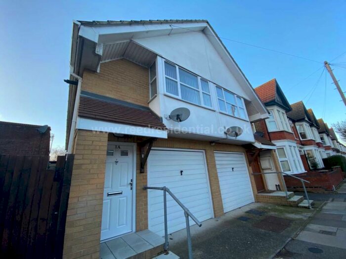 2 Bedroom Semi-Detached House To Rent In Ronald Park Avenue, Westcliff On Sea, SS0