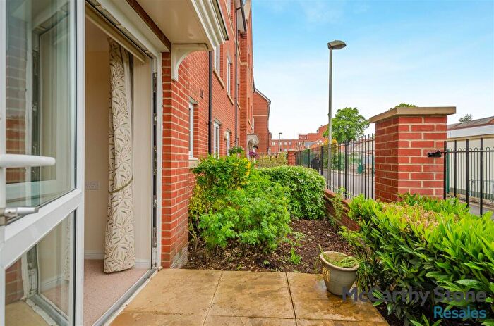 1 Bedroom Apartment For Sale In Foxhall Court, School Lane, Banbury, OX16